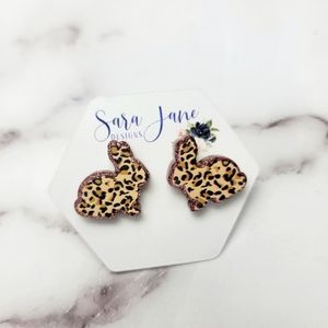 Leapord bunny earrings